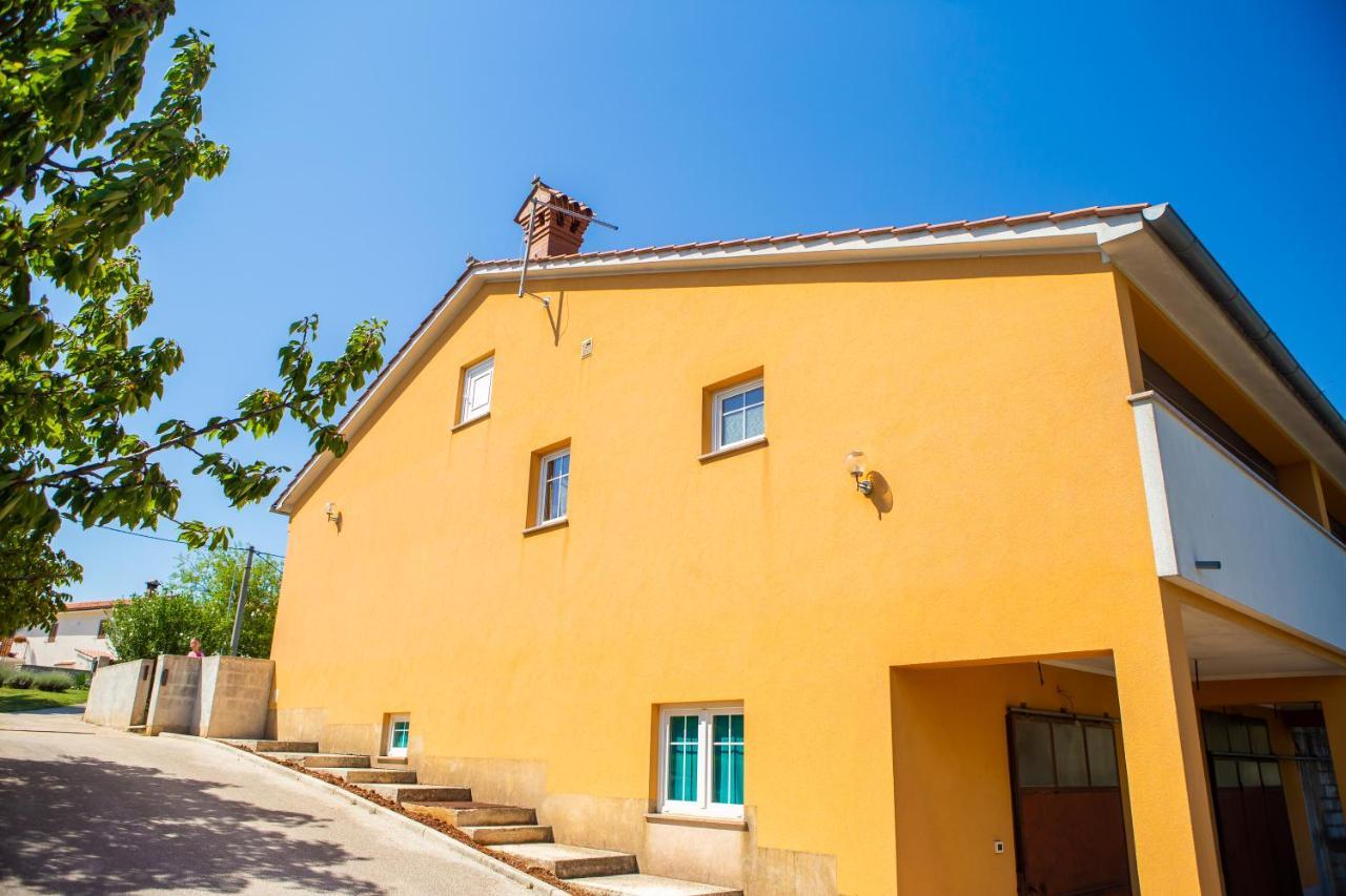 Holiday Home Labud Zminj Экстерьер фото