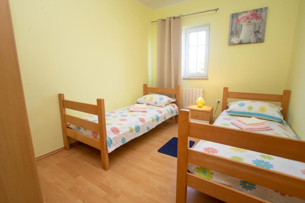 Holiday Home Labud Zminj Экстерьер фото