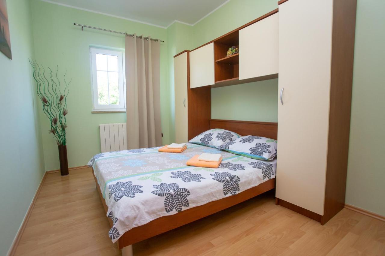 Holiday Home Labud Zminj Экстерьер фото