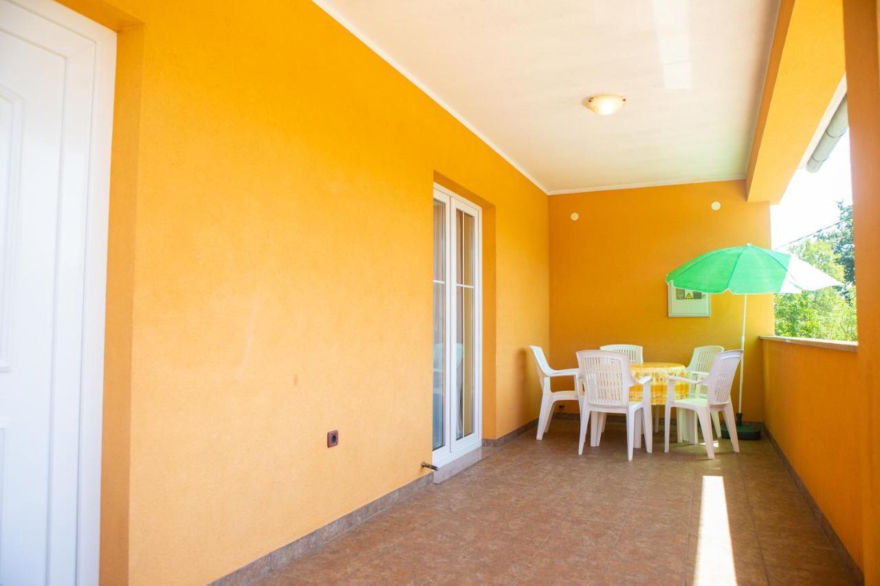 Holiday Home Labud Zminj Экстерьер фото