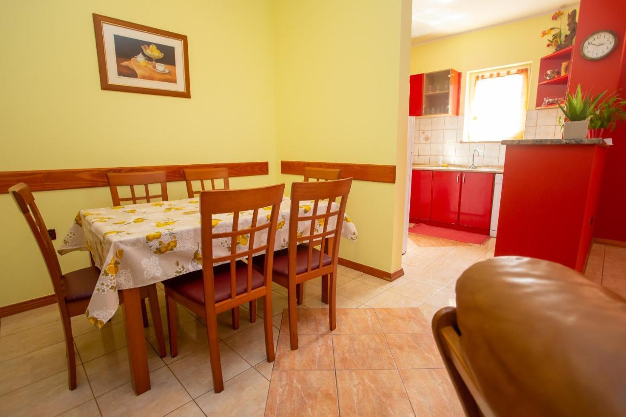 Holiday Home Labud Zminj Экстерьер фото